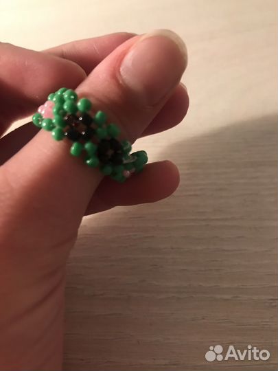 Кольцо из бисера лягушка