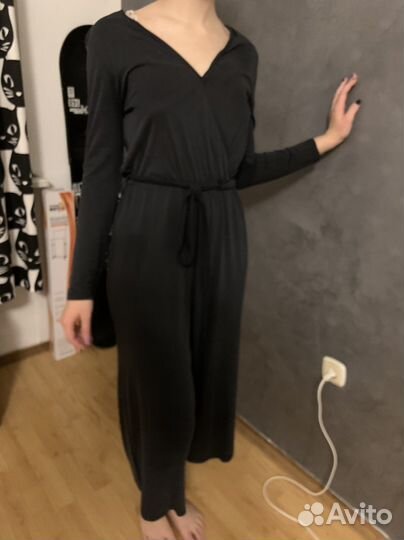 Комбинезон чёрный приталенный