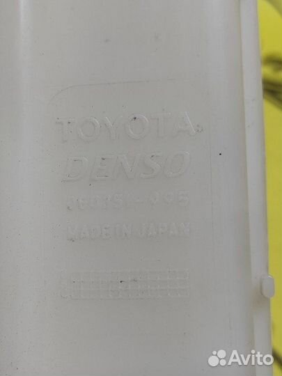 Бачок стеклоомывателя Toyota Ist NCP60 2NZ-FE
