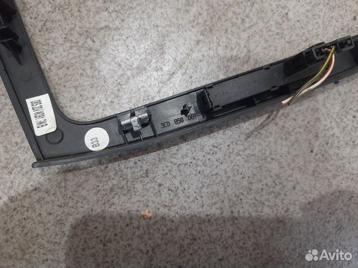 Декоративная накладка радио Volkswagen Passat B6