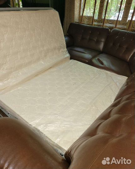 Кожаный угловой диван бу
