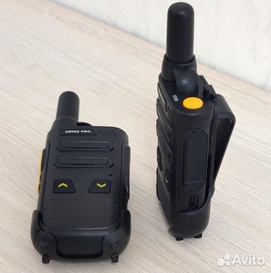 Рация с наушником, радиостанция с гарнитурой