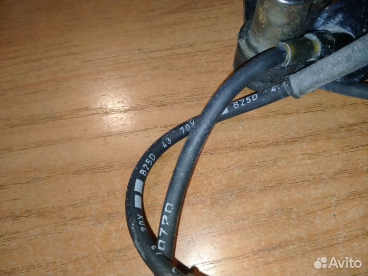 Mazda Premacy датчик абс передний правый