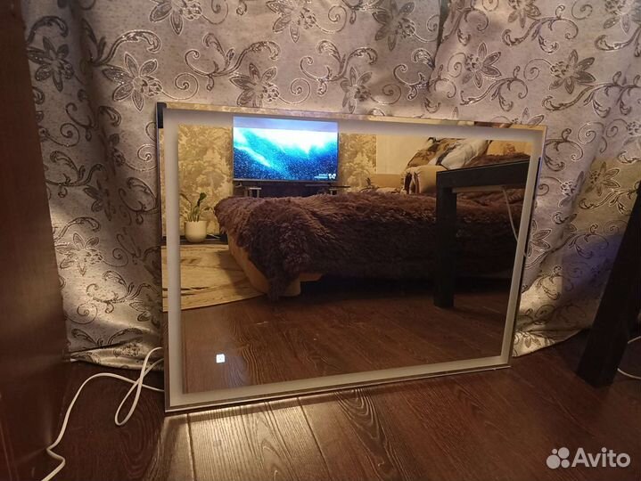 Зеркало с подсветкой