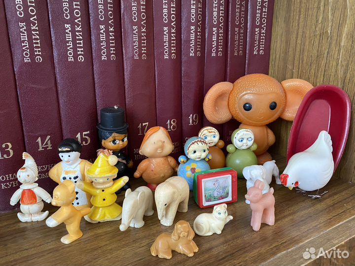 Игрушки фигурки СССР колкий пластик резина