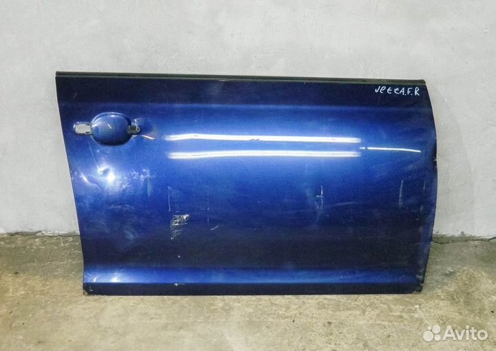 Панель двери передней правой VW Jetta 5