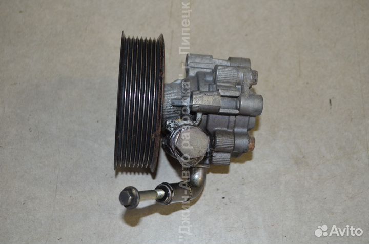 Насос гура Land Rover Discovery 3 QVB500400