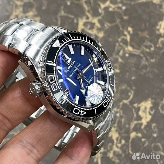 Механические часы Omega Seamaster Planet Ocean