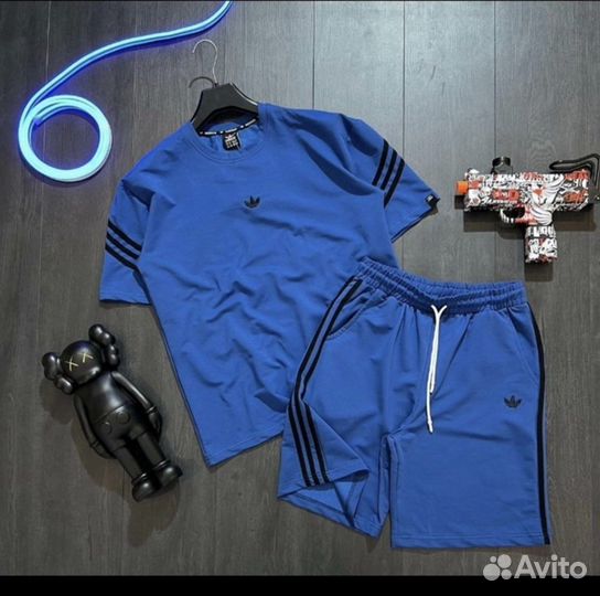 Спортивный костюм adidas