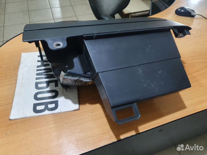 Бардачок фольксваген поло 2016 год