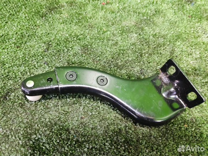 Ролик сдвижной двери volkswagen Caddy 4 2019