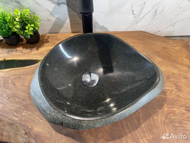 Раковина из мрамора