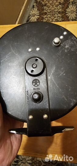 Катушка рыболовная невская СССР инерционная