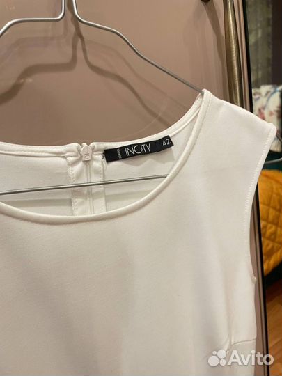 Платье женское белое 42