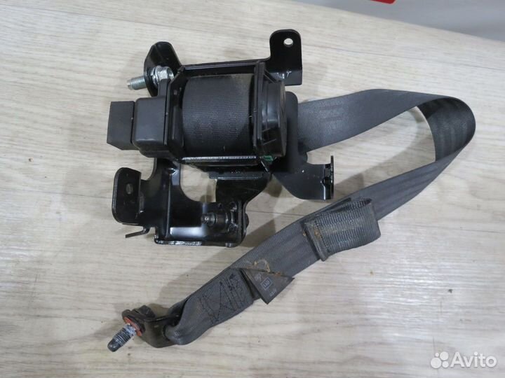 Ремень безопасности задний правый Kia Ceed JD