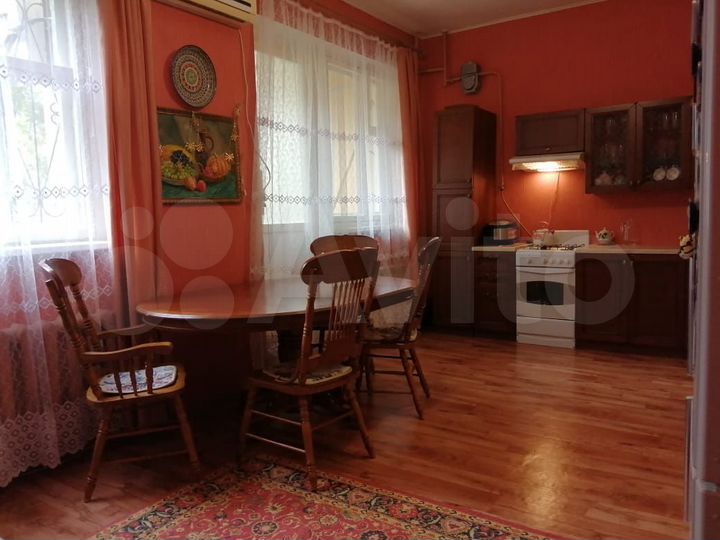 3-к. квартира, 116 м², 1/4 эт.
