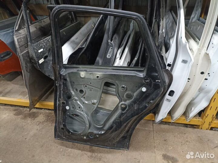 Дверь задняя правая Porsche Macan 2020