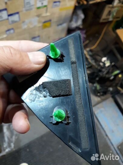 Мазда 3 накладка двери задней левой 13-19 BM