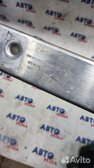 Кронштейн радиаторов Audi Q7 4m Q8 4M0802507