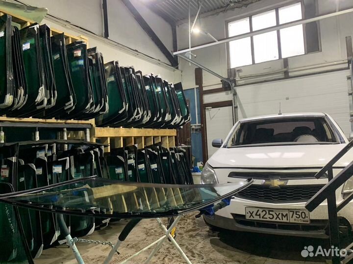 Лобовое стекло Шевроле Каптива / Опель Антара