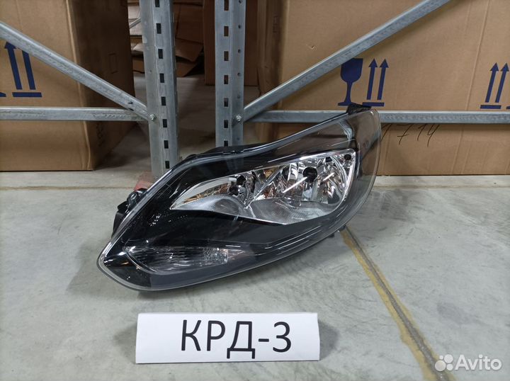 Фара левая Ford Focus 3 2011