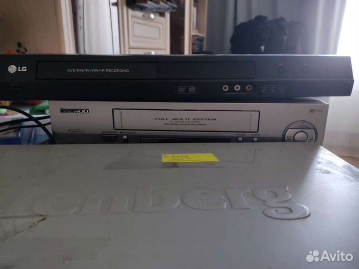 Видеомагнитофон, DVD плеер