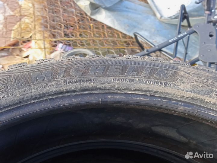 Michelin X-ICE NORTH 4 SUV ZP 205/50 R17 62ZR