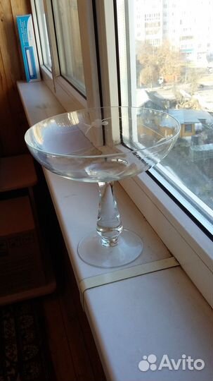 Большая хрустальная ваза