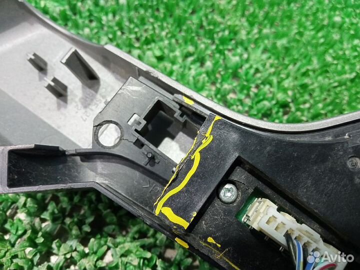 Переключатель на рулевом колесе Toyota Land Cruiser Prado