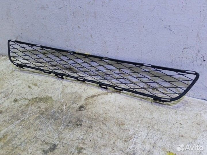 Решетка бампера Тойота