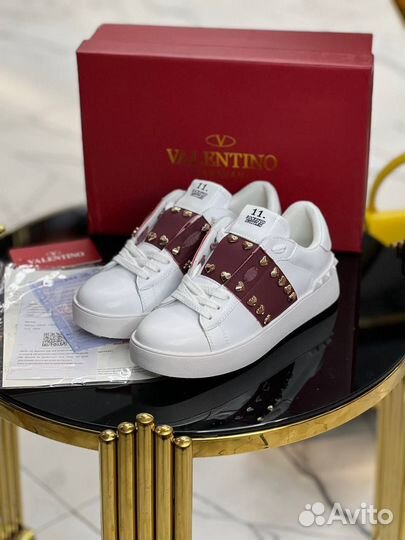 Кроссовки valentino