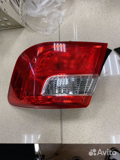 Фонарь задний левый, правый Toyota Camry V50