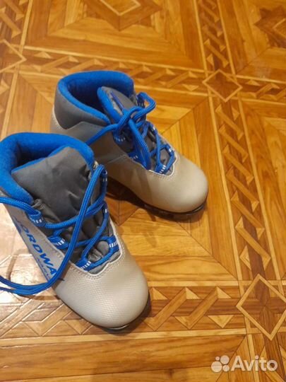 Лыжные ботинки 28 размер