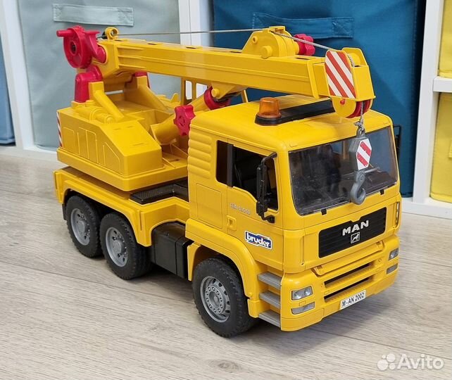 Игрушки Bruder автокран Man, мини экскаватор JCB