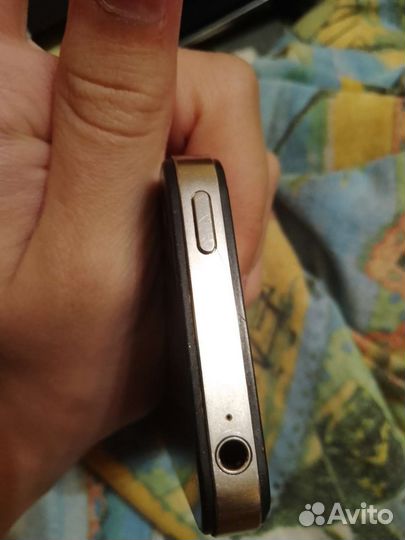 Телефон iPhone 4s