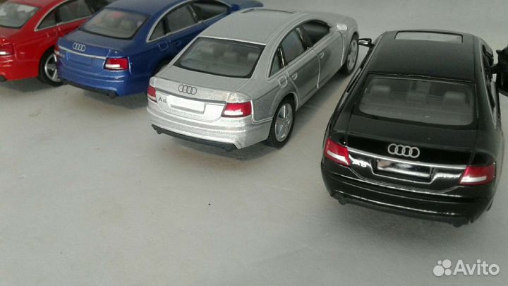 Металические машинки колекционные модели