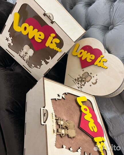 Коробка подарочная деревянная Love is