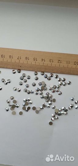 Стразы swarovski