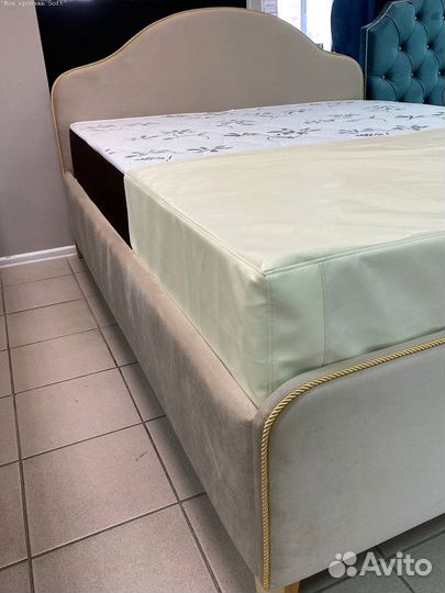 Кровать двуспальная