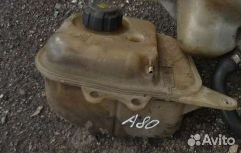 Бачок Ауди 80