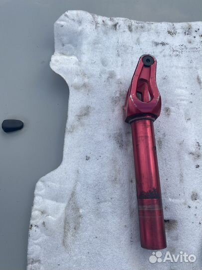 Зажим Tilt Nimbus для трюкового самоката