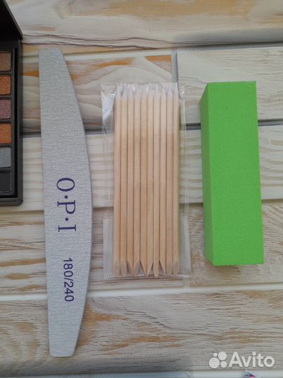 Косметика новая (тени, блеск, маска, маникюр)