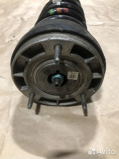 Стойка амортизатора передняя jaguar F-pace X761