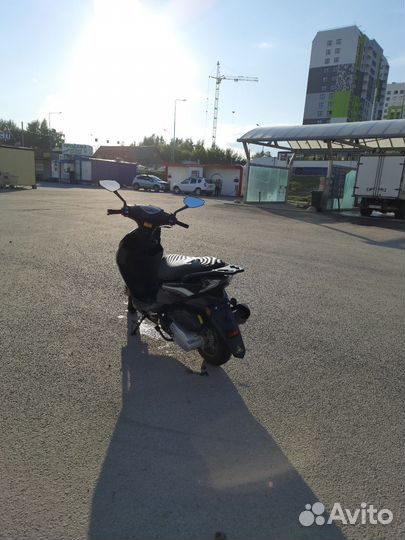 Скутер jogger 125 кубов