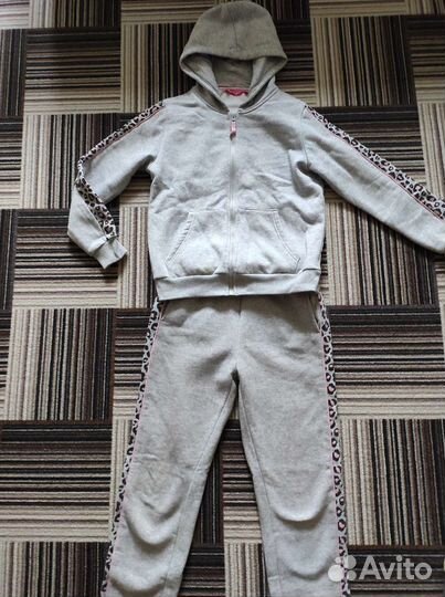 Спортивный костюм для девочки 152р
