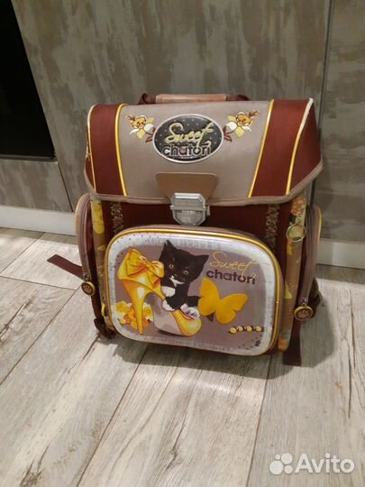 Портфель школьный для девочки 1-4 класс