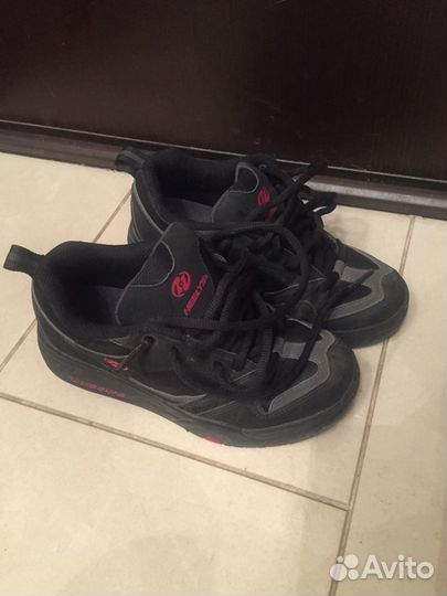 Кроссовки на колёсах. Heelys. Роликовые кроссовки