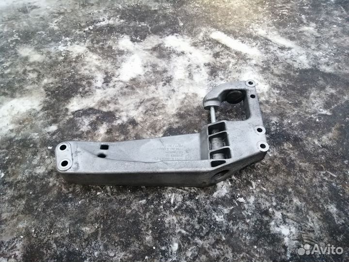 Кронштейн опора АКПП BMW X4 F26 X3 F25