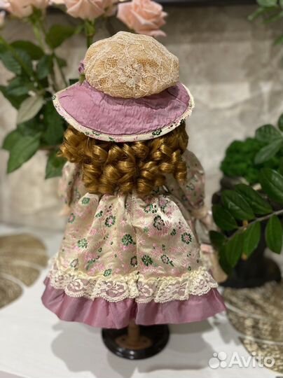 Фарфоровая кукла Remeco Collection