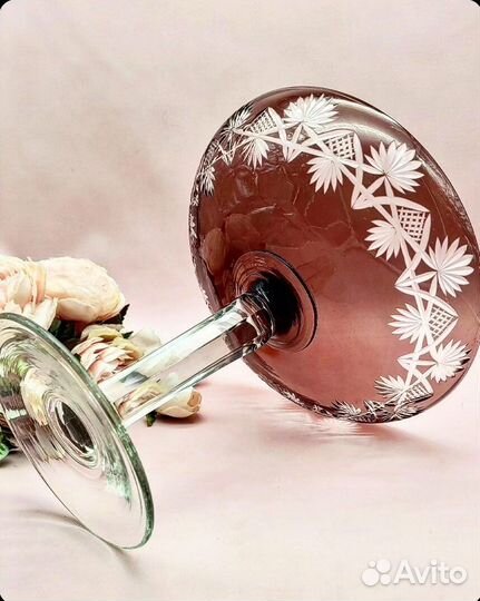 Хрустальная ваза. Марганец